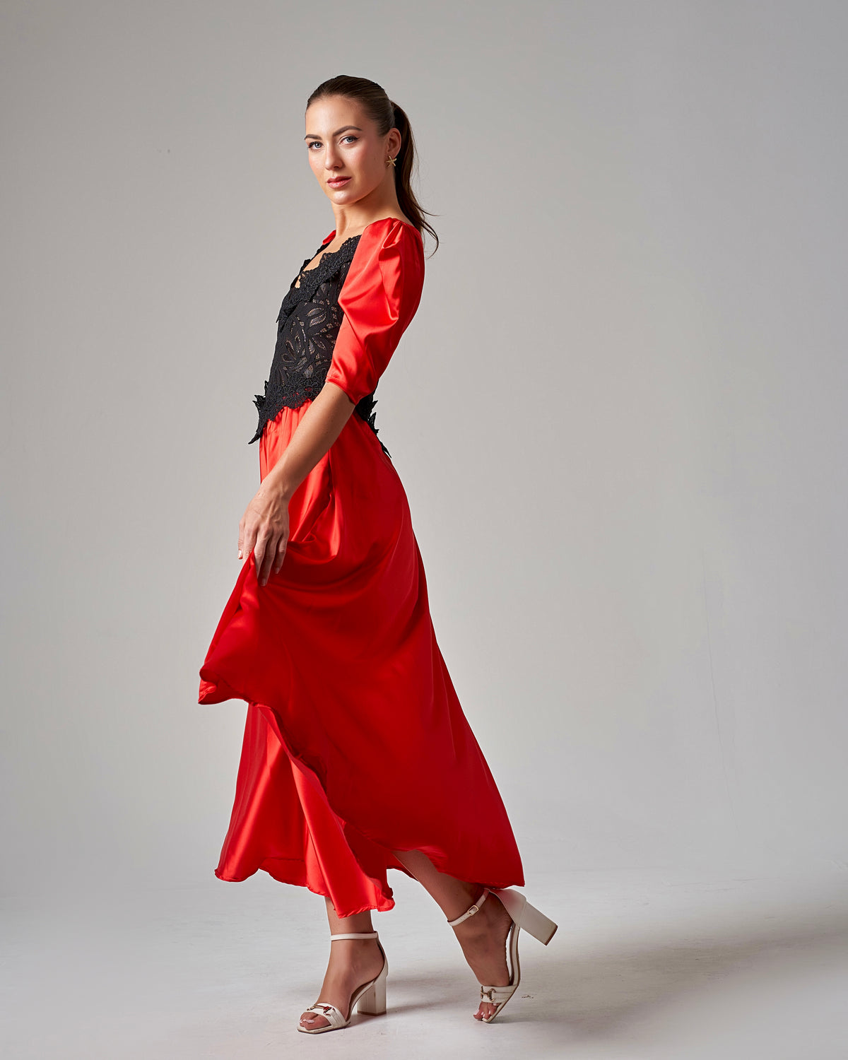 Lace - Trimmed Puff Sleeve Silk Maxi Dress - Red