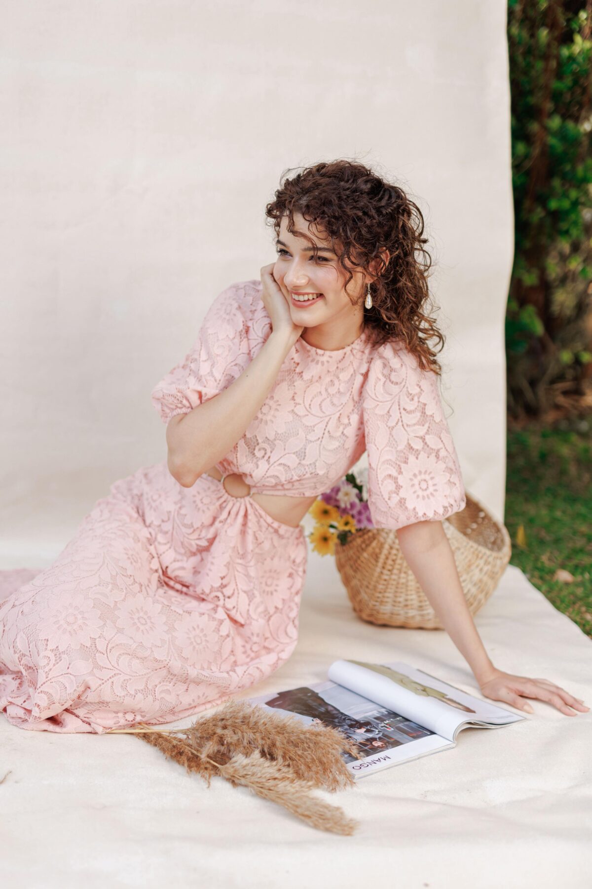 Cut Out Ring Celeste Blush Lace Dress - Image 2